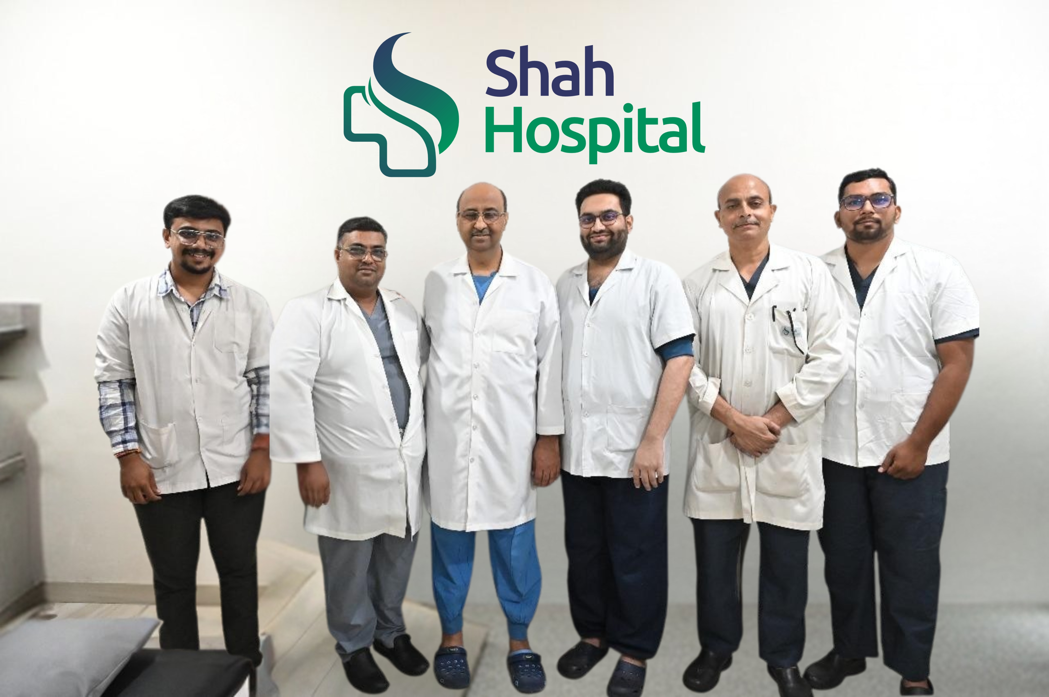 Shah Hospital medical team group portrait.